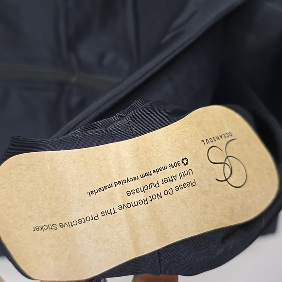 Ocean soul long-sleeved swimsuit The sulawesi midnight size large NWT. - Picture 5 of 16